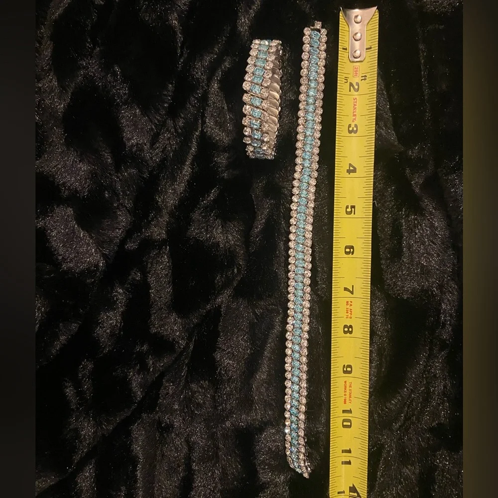 Vintage Light Blue Rhinestone Choker Necklace & Bracelet Set look @ the video - Picture 4 of 17